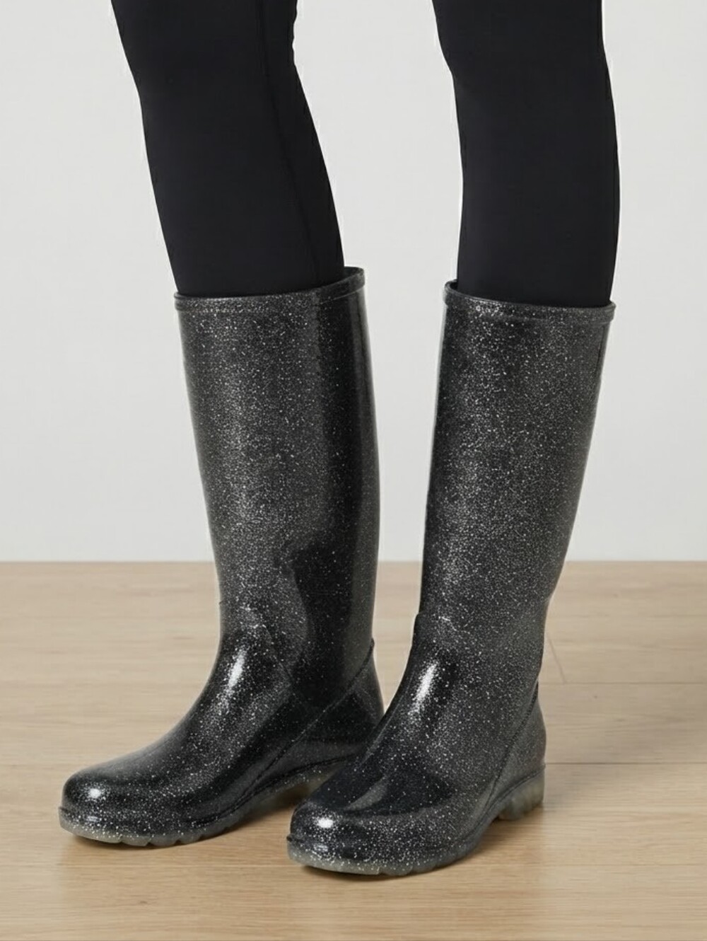 (YOUTH) Sparkly Black Rain Boots - Size 5 / Fits Women 7